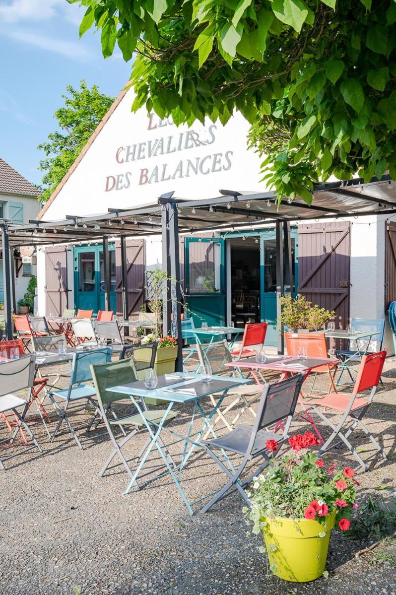 Les Chevaliers Des Balances Hotel Saint-Aubin  Bagian luar foto